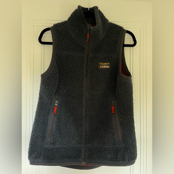 LL Bean Mountain Pile Vest - Picture 1 of 4